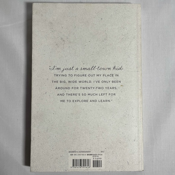 Books - Picture 9 of 15